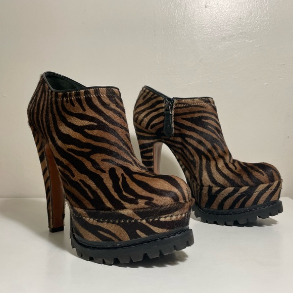 Alaïa Ponyhair Zebra Platform Booties - Picture 4 of 9